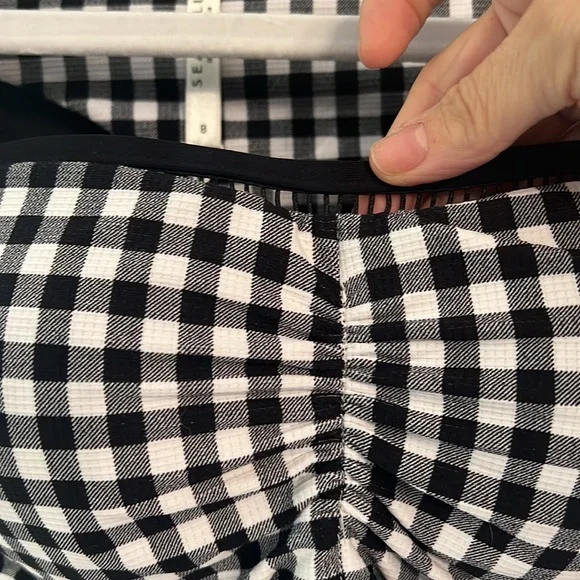 Seafolly two piece swim suit size 4(aus 8), both new but the bottom has tags - Picture 2 of 9